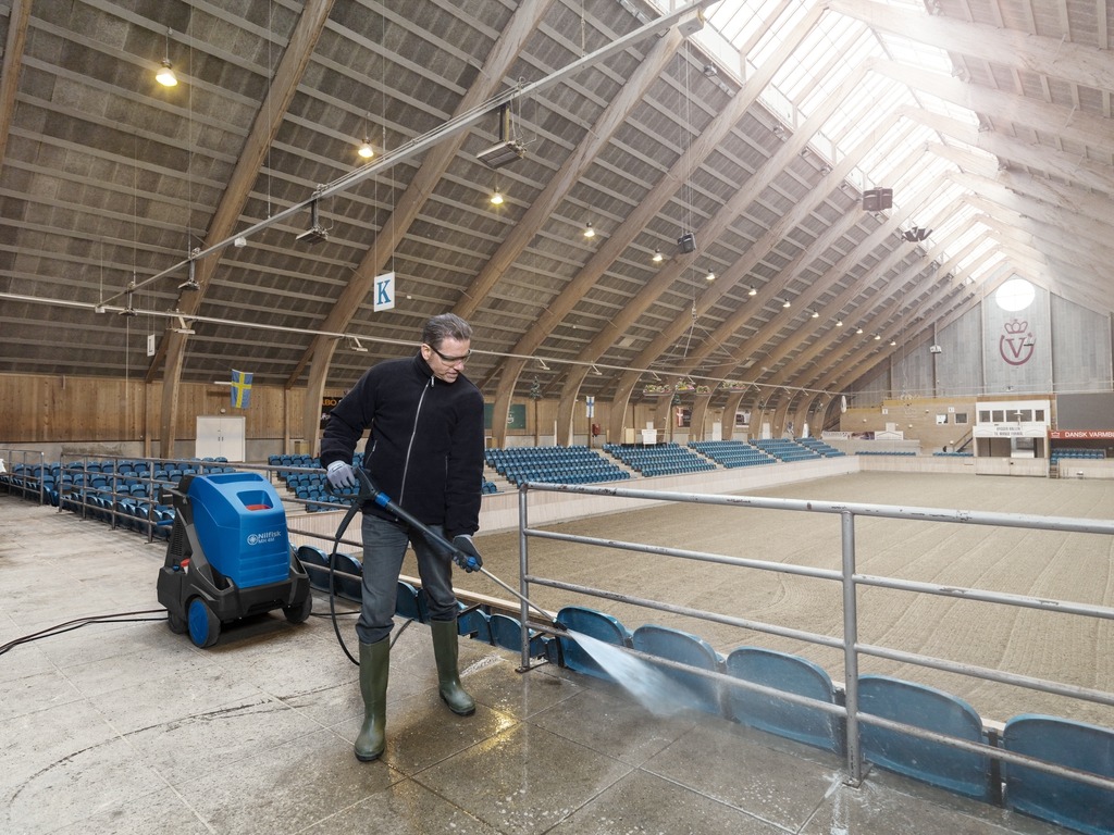hot water pressure washers