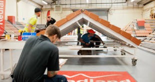 Roofing apprentices