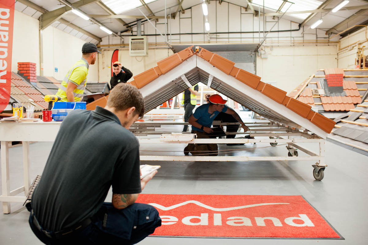 Roofing apprentices