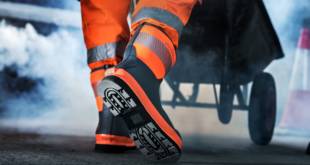 high visibility wellingtons