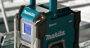 Free Makita XGT 40vMax Radio 1